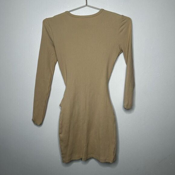 Superdown Revolve Dana Wrap Mini Dress in Nude Beige Size XS NWT Classic Clean - Picture 8 of 14